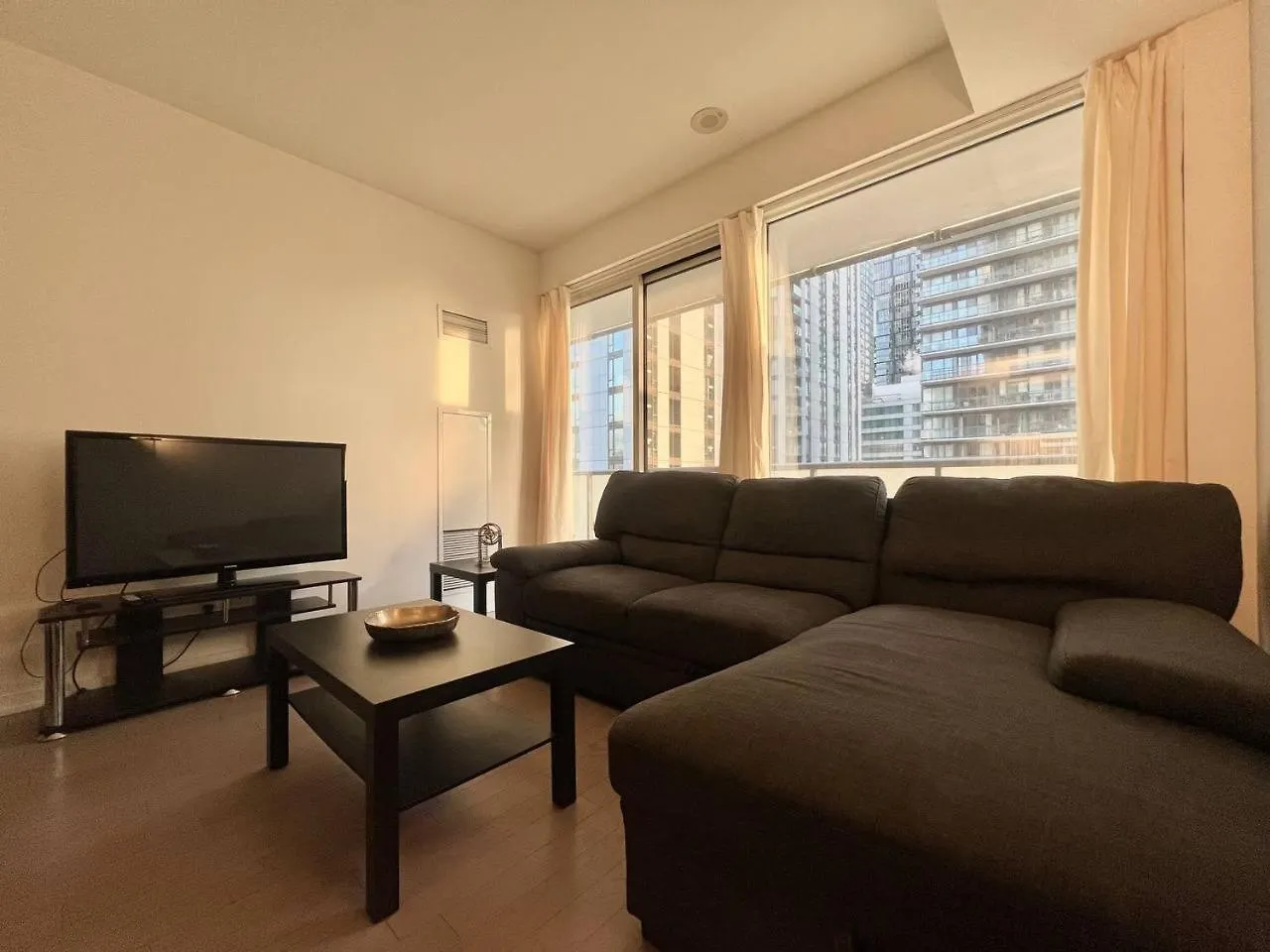 Modern Oasis In The Core Toronto Kanada